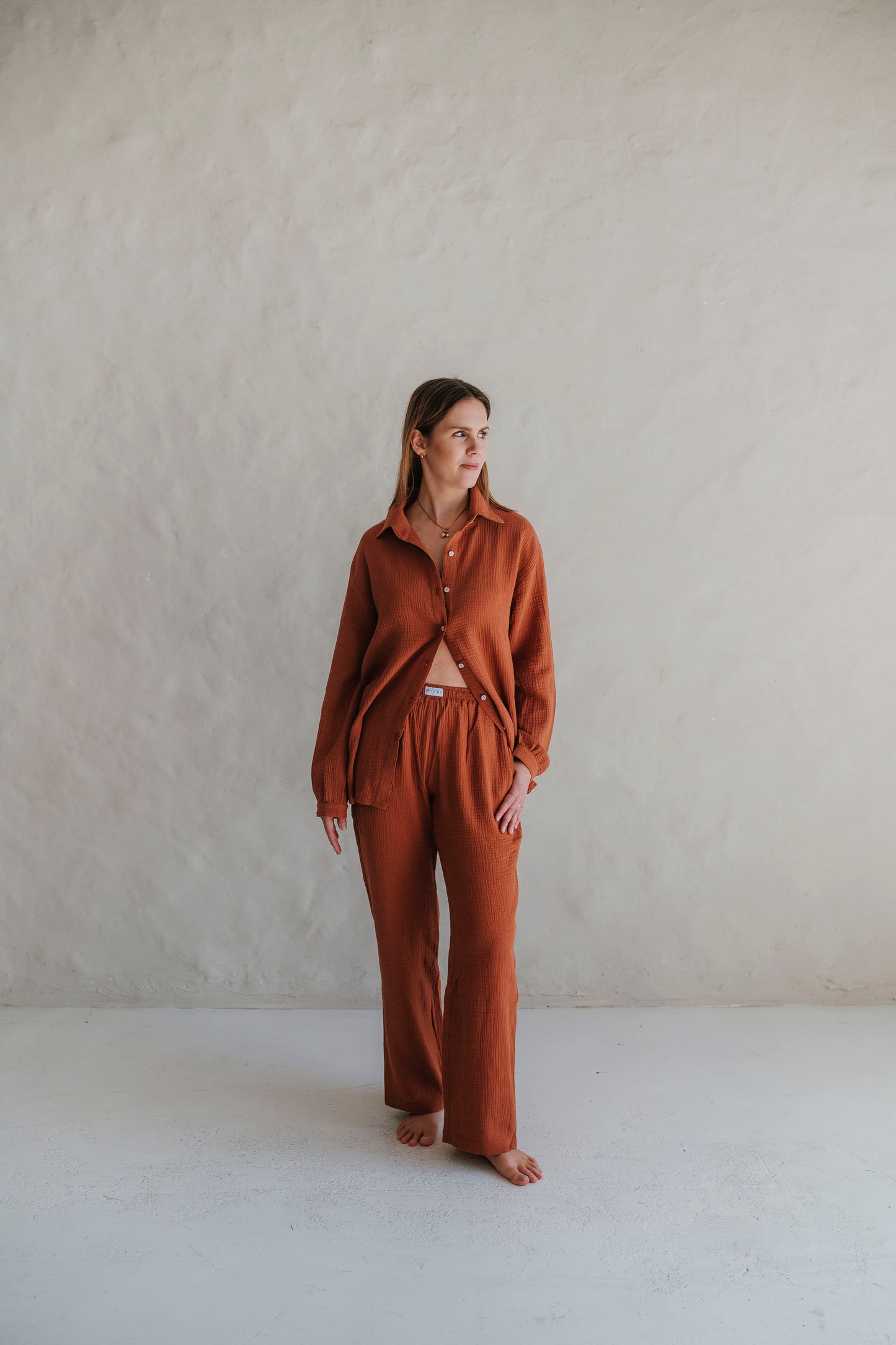 THE BREEZE BUTTON-UP